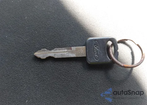 2005 Ford Crown Victoria Police z USA, uszkodzony, nr VIN 2FAFP71W95X175783